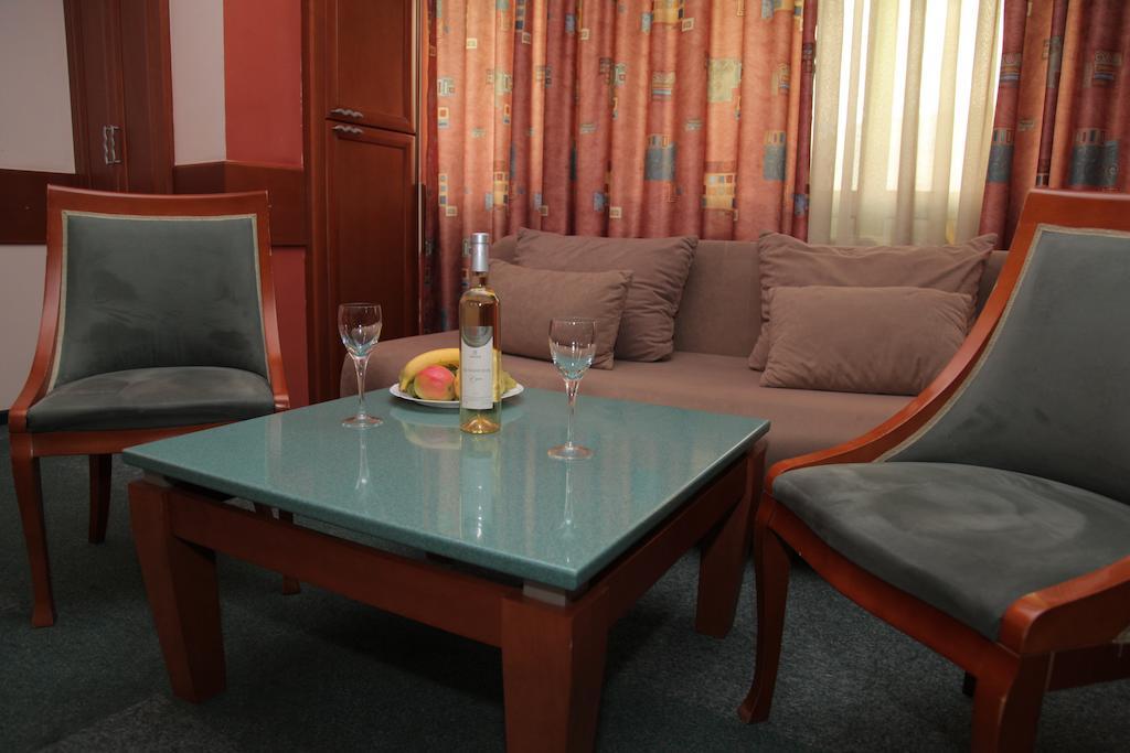 Hotel Cingo أوهغيد الغرفة الصورة